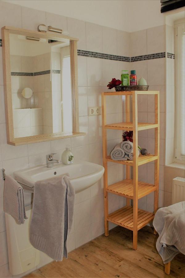 Gutshof Marienthal Apartment Viereck Luaran gambar